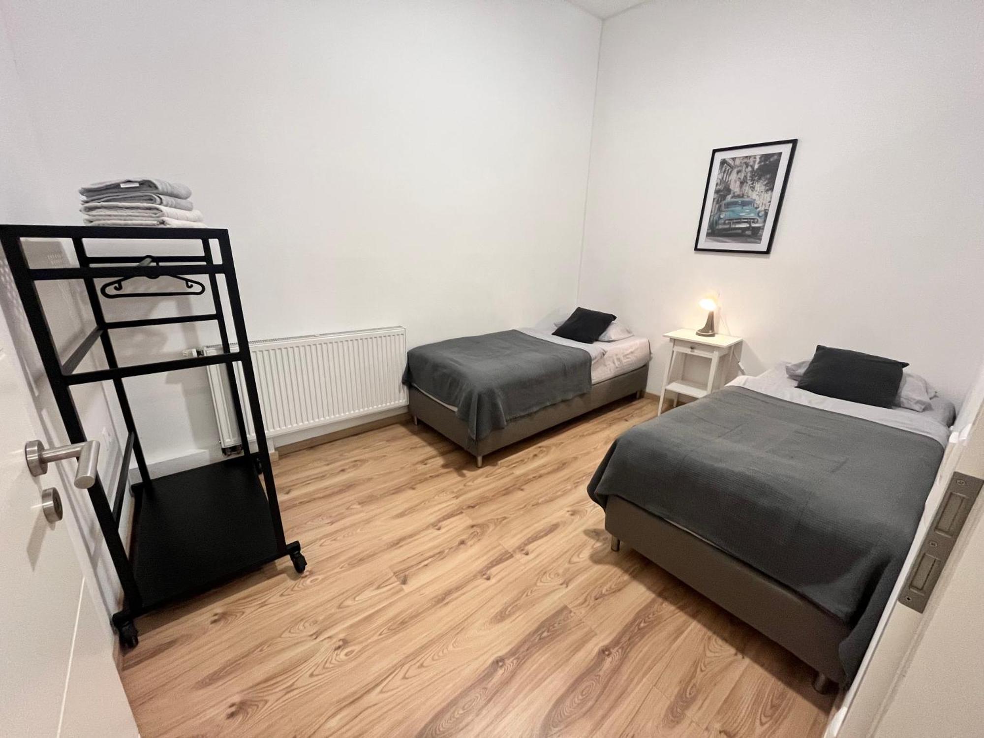 Apartment Central 10C 40Qm Wi-Fi Free Parking Calm Back House Dortmund Exterior foto